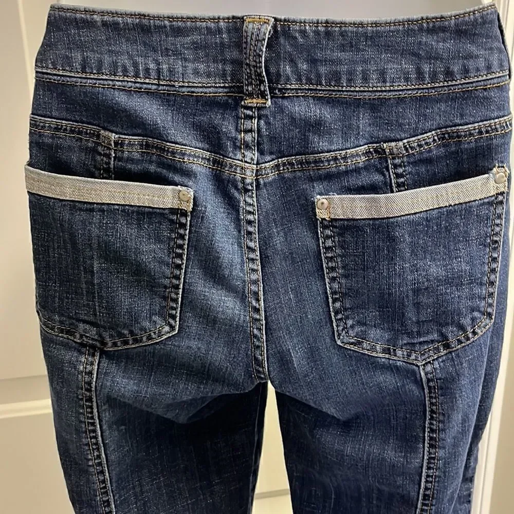Chico’s Dark Wash Boyfriend Peddle Pushers with Vertical Back Leg Hem- Size 0